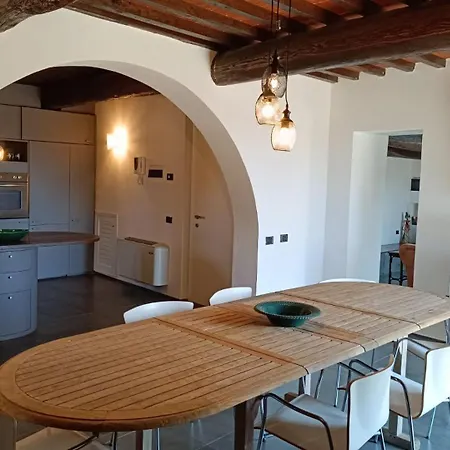 Pieve Vecchia Villa *